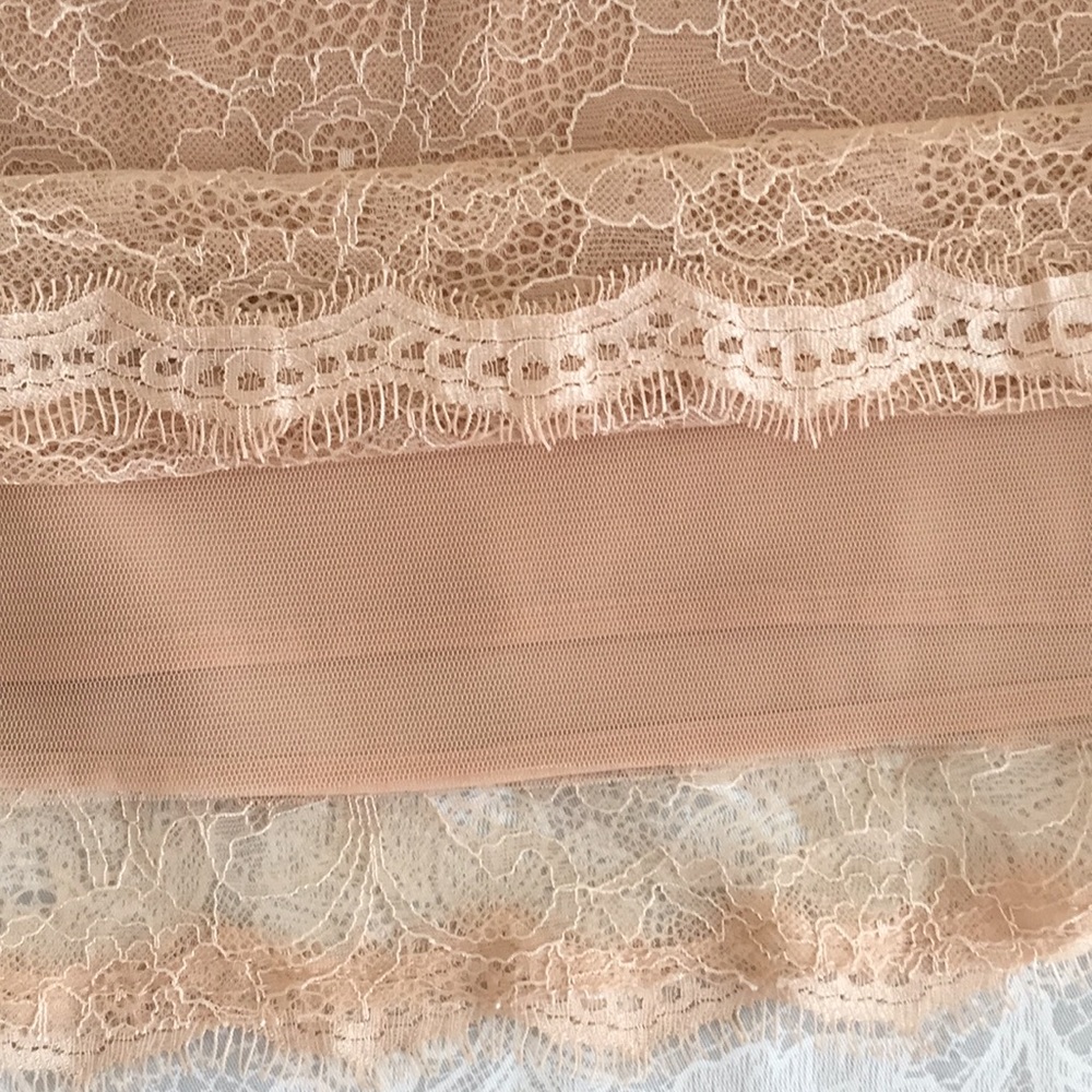 bcbgmaxazria jocelyn lace pencil skirt - Picture 7 of 7